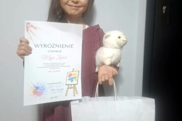 Nikodem i Laura laureatami konkursu plastycznego